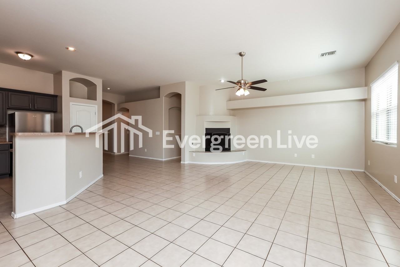 7961 W Hawk Eagle Ct - Photo 3 of 15