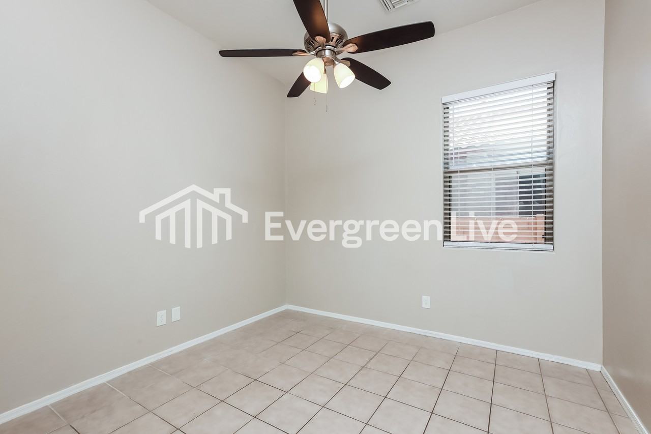 7961 W Hawk Eagle Ct - Photo 7 of 15