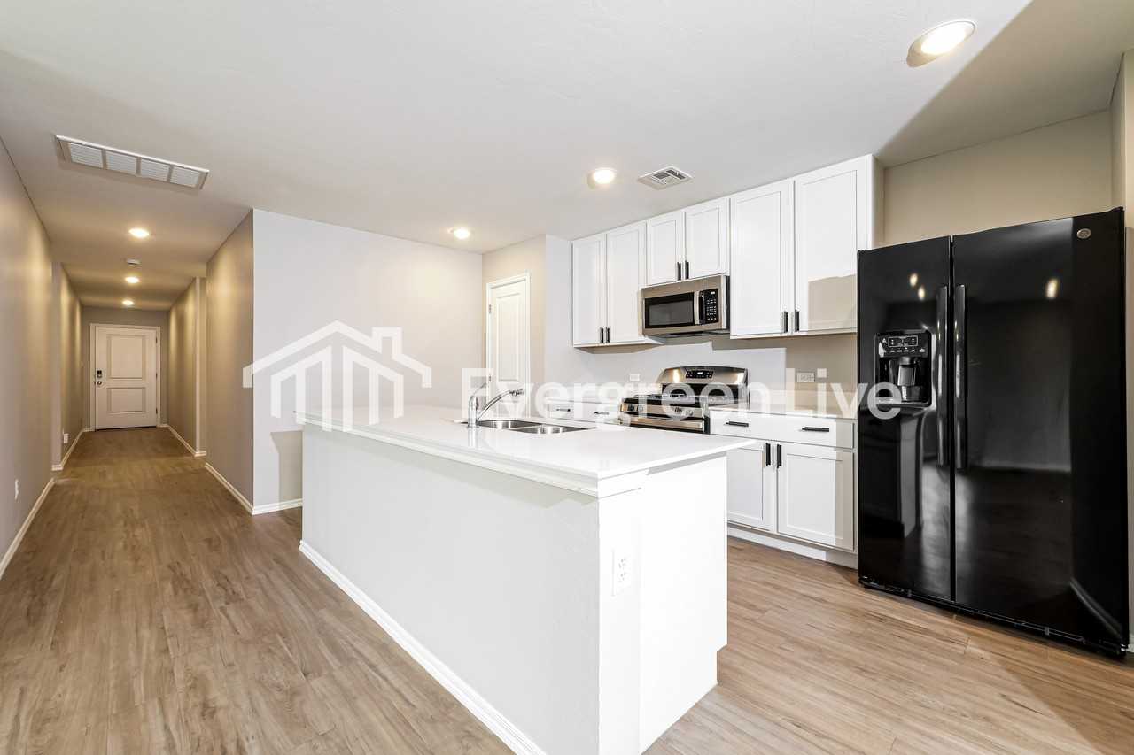 11632 Sw 38th St - Photo 6 of 16