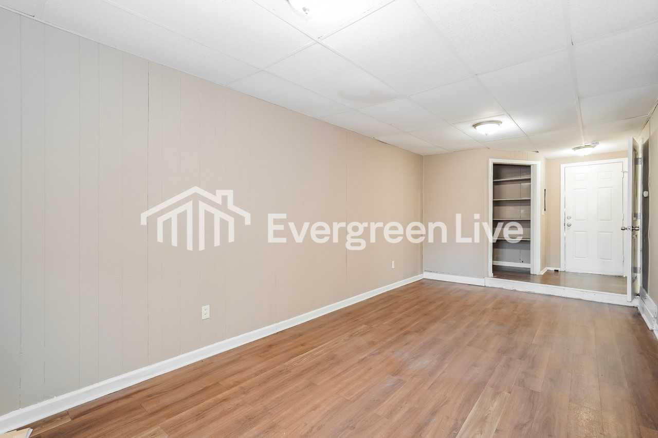 1634 Huxley Dr - Photo 7 of 15