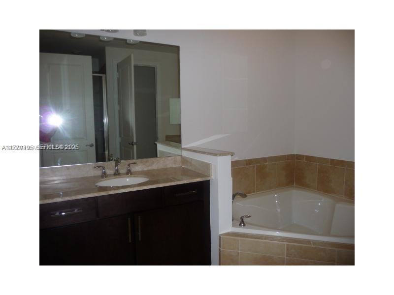 113 Riverwalk Circle West #141 - Photo 3 of 14