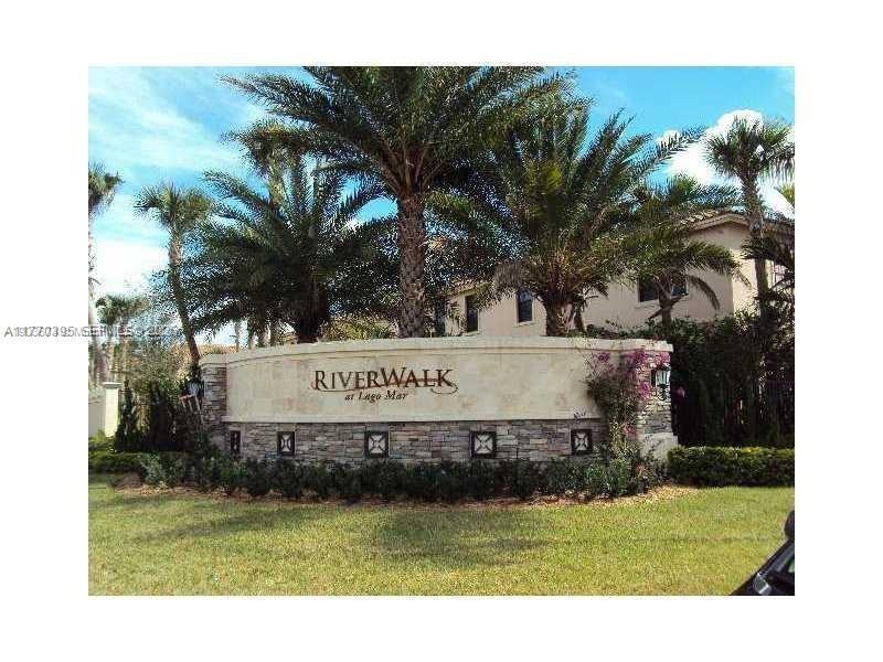 113 Riverwalk Circle West #141 - Photo 4 of 14