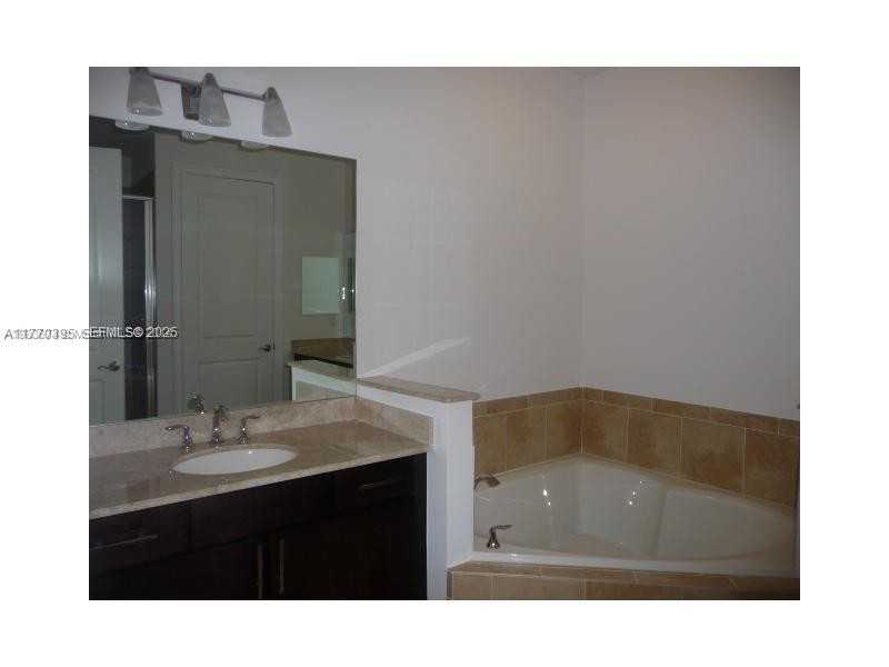 113 Riverwalk Circle West #141 - Photo 5 of 14