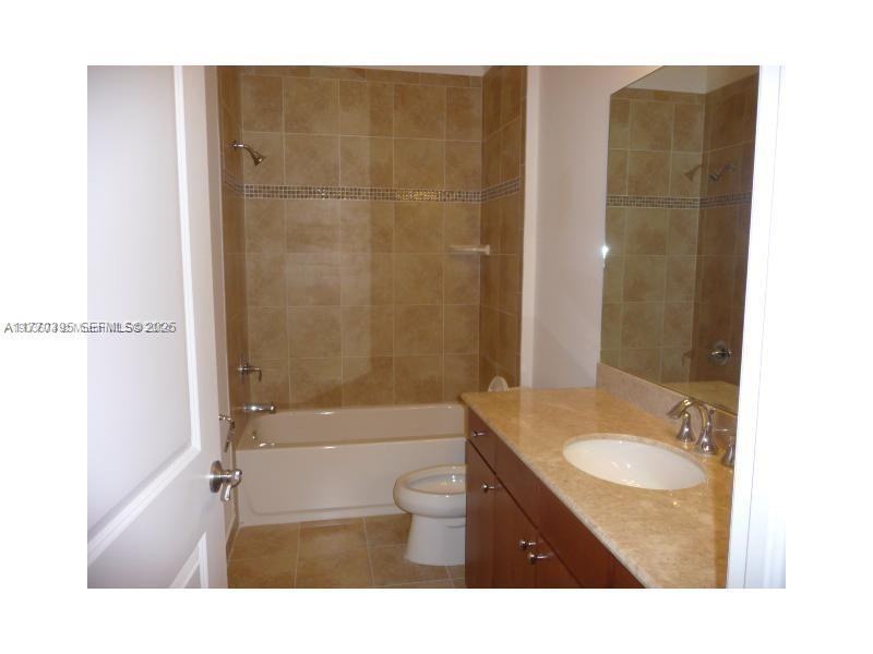 113 Riverwalk Circle West #141 - Photo 7 of 14