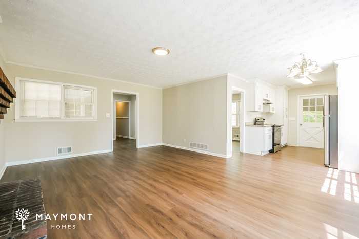 4136 Moore Rd - Photo 4 of 14