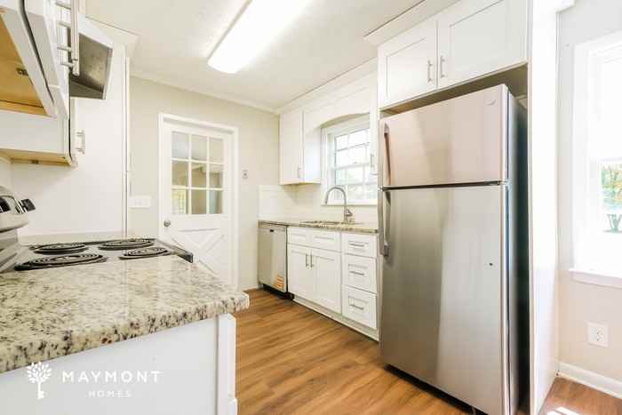 4136 Moore Rd - Photo 6 of 14