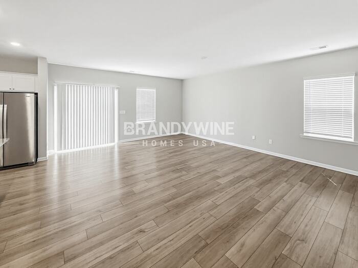 680 Friesland Dr - Photo 3 of 22
