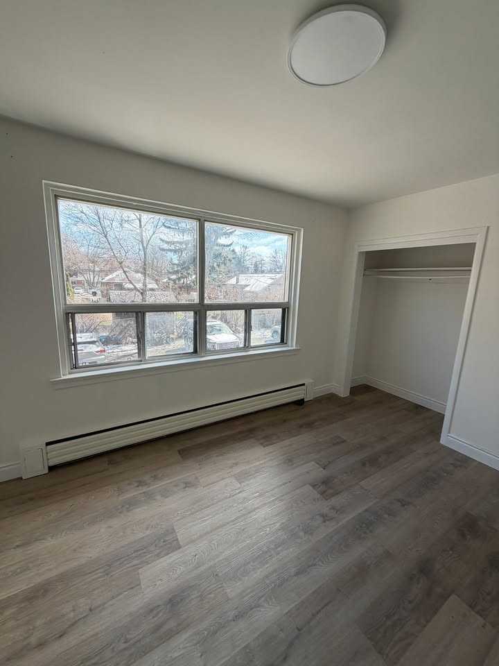 419 Pharmacy Ave - Photo 5 of 10