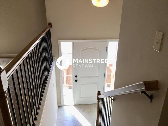 516 S Poplar St - Photo 4 of 40