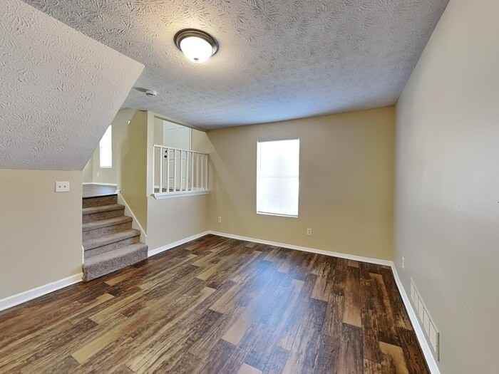 6365 Peppermill Ln - Photo 6 of 25