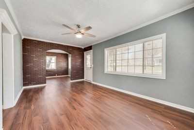 930 W Freeman St - Photo 4 of 19