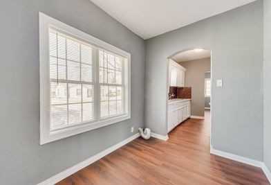 930 W Freeman St - Photo 7 of 19