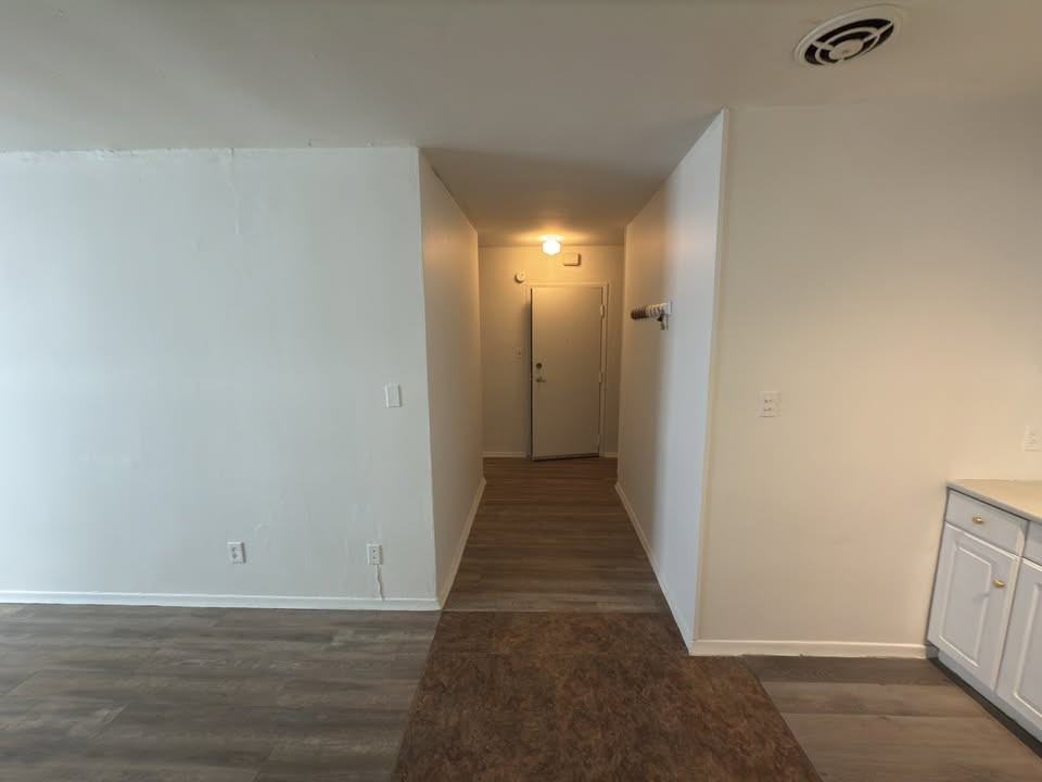 1605 Queen Street East #2 - Photo 4 of 6