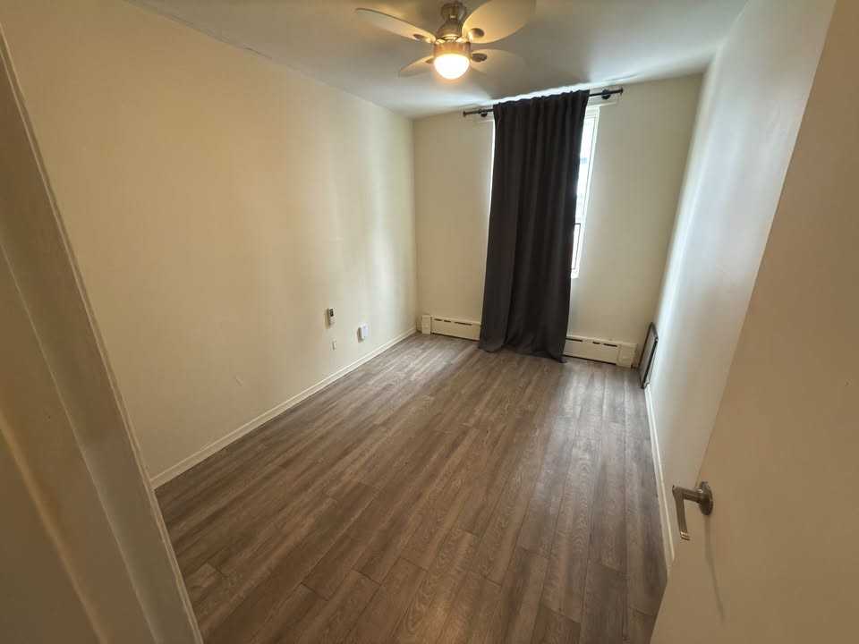 1605 Queen Street East #2 - Photo 3 of 6