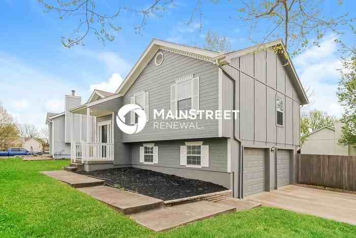 300 Copeland Dr - Photo 2 of 18