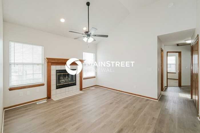 300 Copeland Dr - Photo 4 of 18