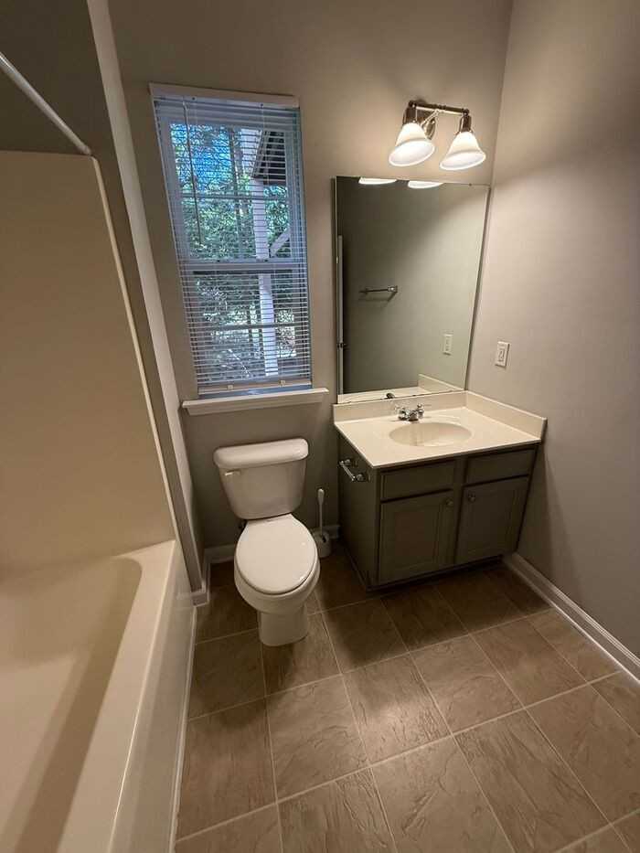 2739 Laurelcherry St - Photo 4 of 25