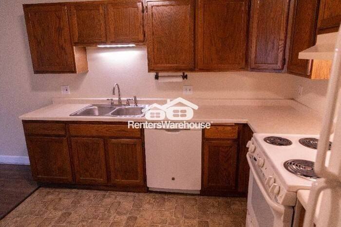 6615 Lake Shore Dr S #115 - Photo 3 of 30
