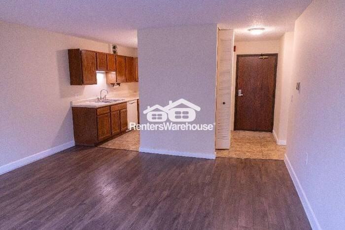6615 Lake Shore Dr S #115 - Photo 4 of 30