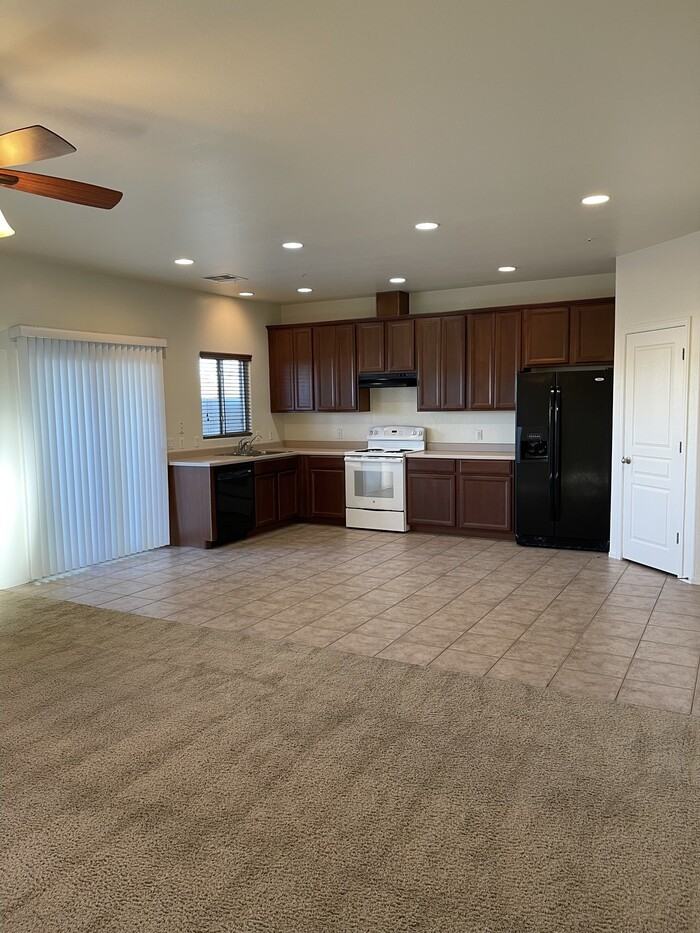 12976 N 88th Ln - Photo 2 of 29