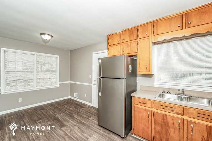 337 20th Ave Ne - Photo 7 of 12