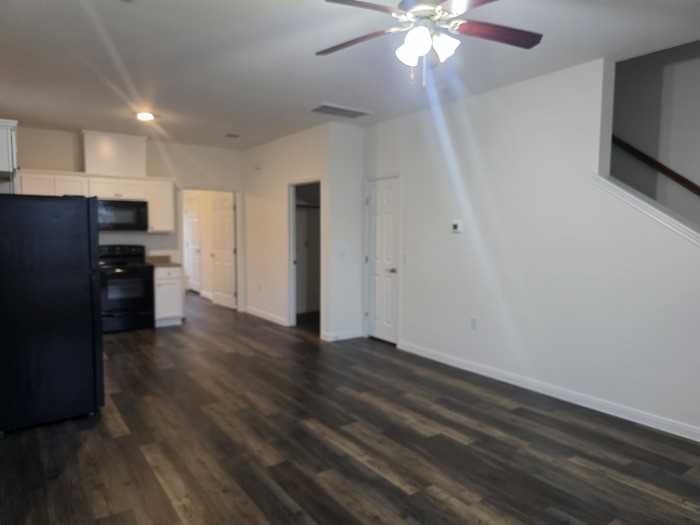 6311 White Oak Dr - Photo 4 of 15