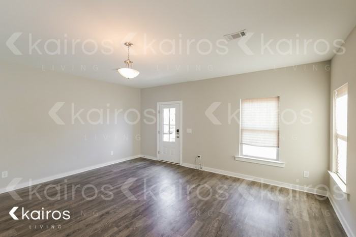 11530 Crimson Ridge Rd - Photo 4 of 16