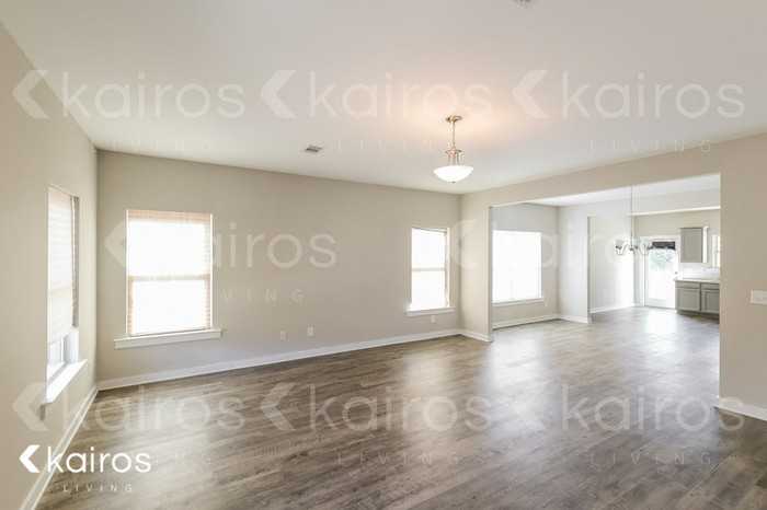 11530 Crimson Ridge Rd - Photo 5 of 16