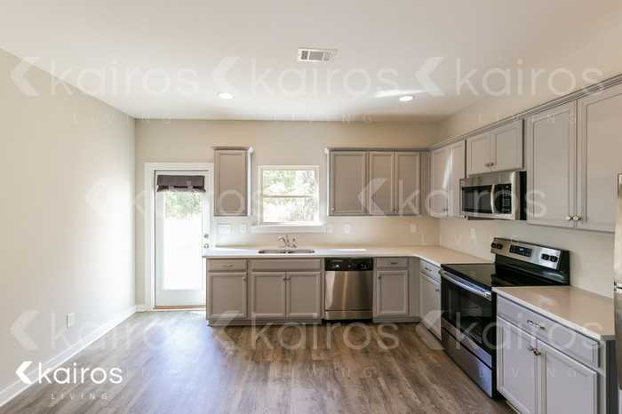 11530 Crimson Ridge Rd - Photo 7 of 16