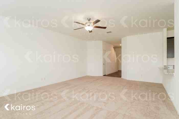 962 Shady Brk - Photo 4 of 17