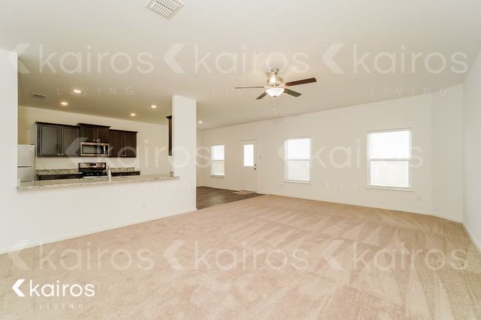 962 Shady Brk - Photo 5 of 17