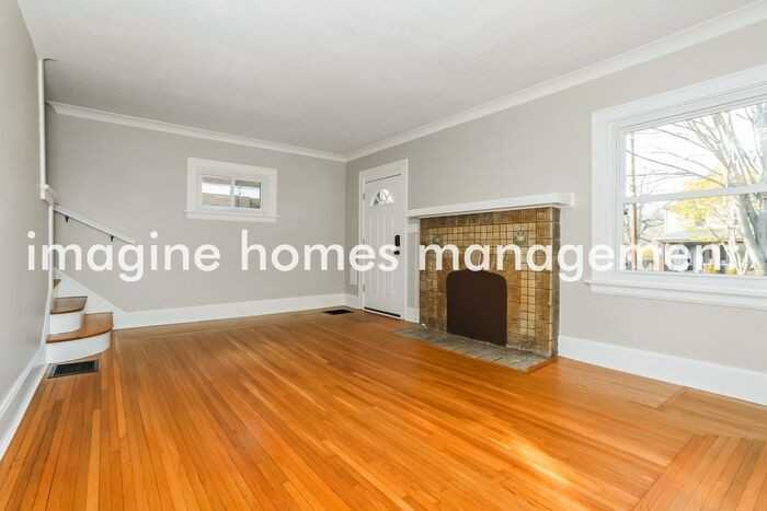 1321 Ryland Ave - Photo 3 of 22