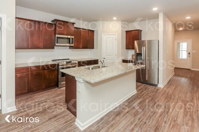 11486 Brookwood Dr - Photo 5 of 17