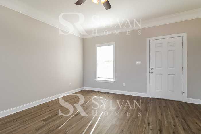 33 Himself Ct - Photo 4 of 16