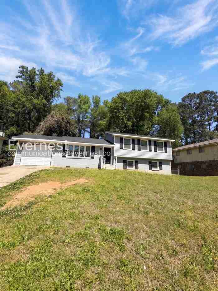 742 Winter Ln - Photo 2 of 20