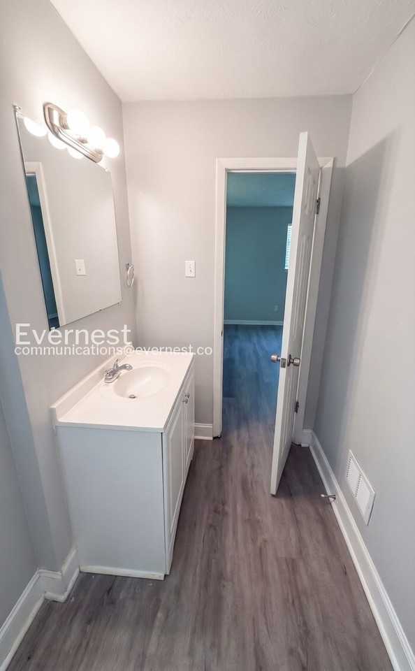 742 Winter Ln - Photo 6 of 20