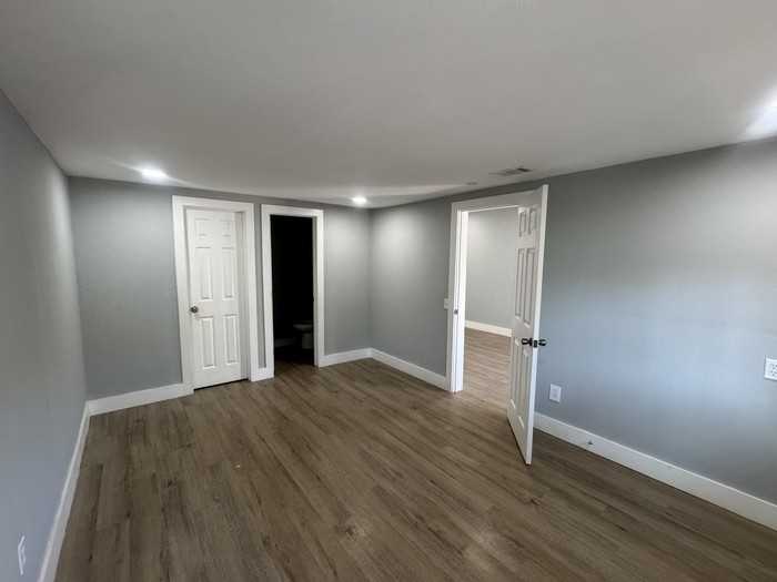 207 Milton Rd - Photo 3 of 12