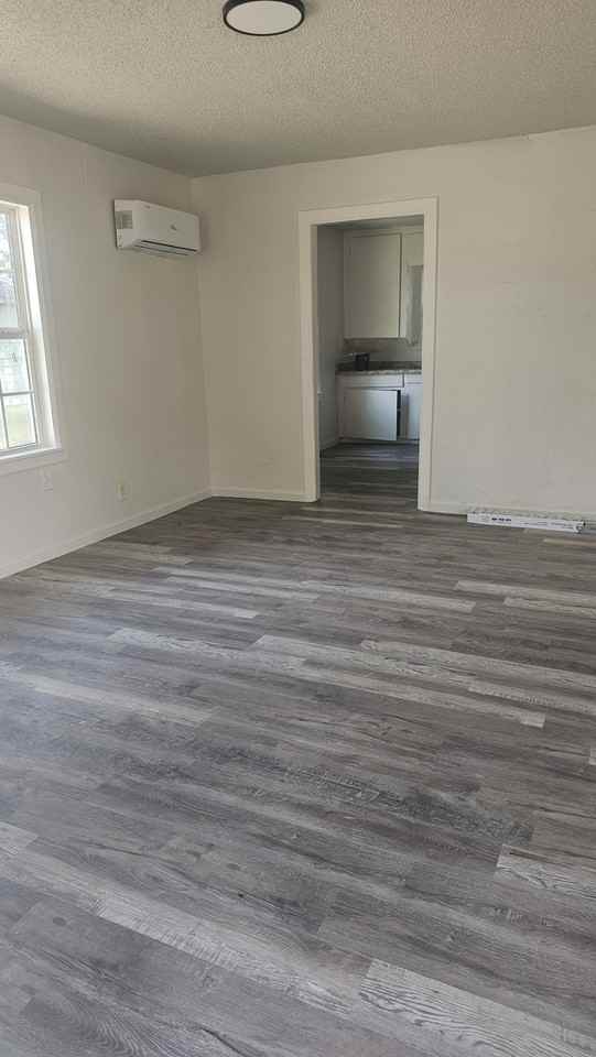 7956 Hull Ave - Photo 2 of 5