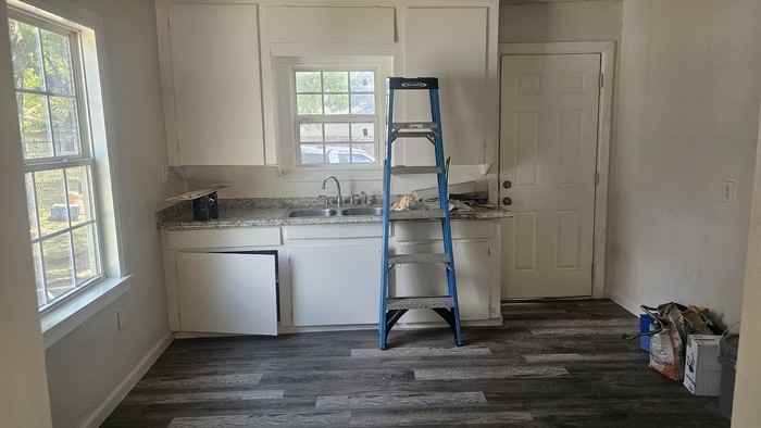 7956 Hull Ave - Photo 3 of 5