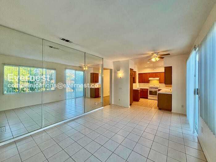 27620 Parkside Dr - Photo 7 of 36