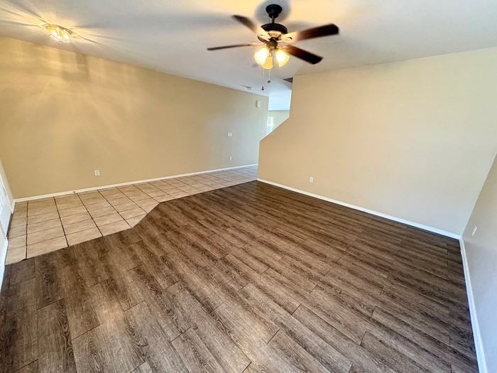 10606 W Zak Rd - Photo 4 of 35