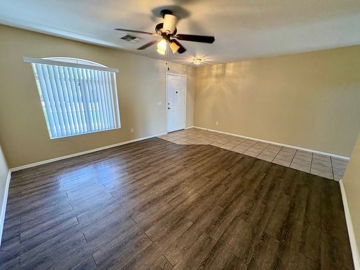 10606 W Zak Rd - Photo 5 of 35