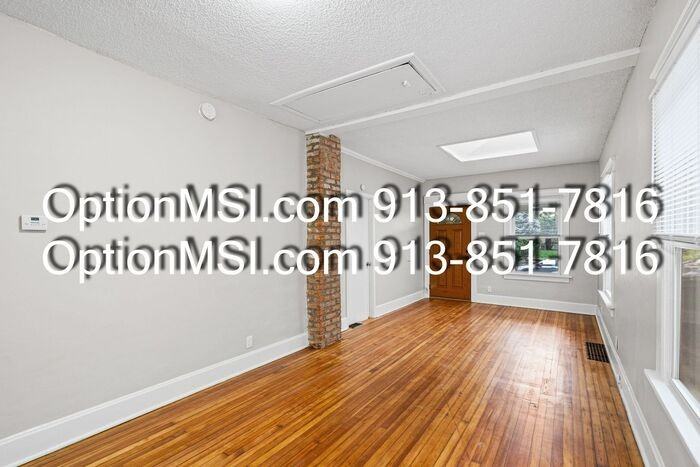 4438 Genessee St - Photo 6 of 34