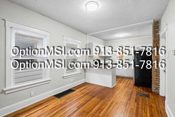 4438 Genessee St - Photo 7 of 34