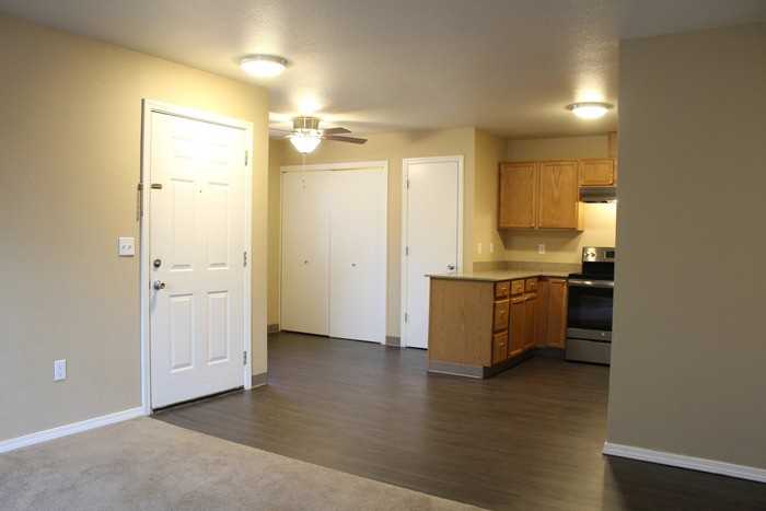 6000 Se Drake St #14 - Photo 3 of 9