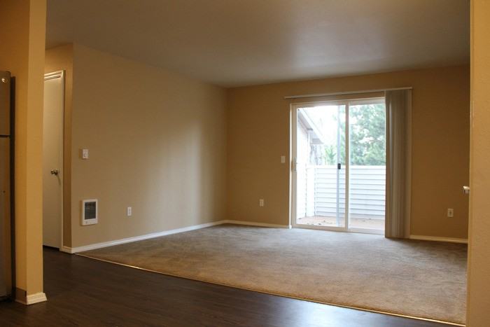 6000 Se Drake St #14 - Photo 4 of 9