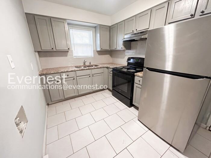 76 Schell Rd Se - Photo 3 of 20