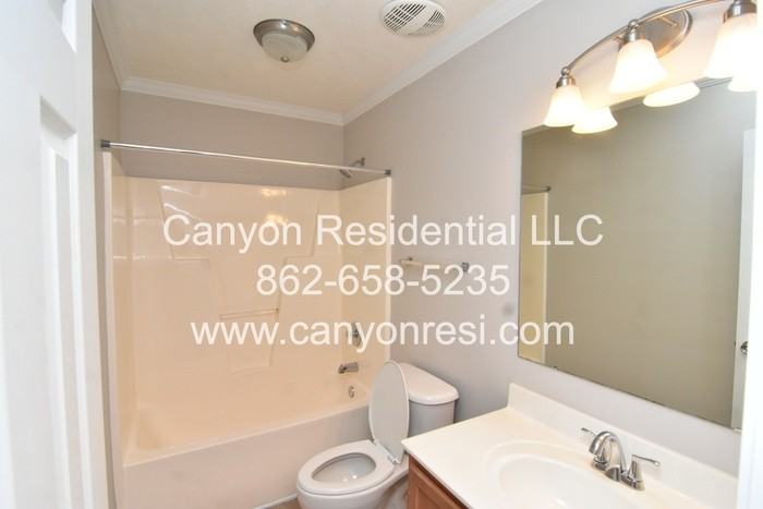 1513 Stonewood Dr - Photo 7 of 12