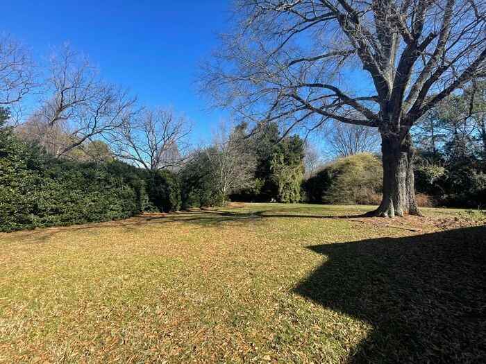 8743 Fox Chase Ln - Photo 3 of 20