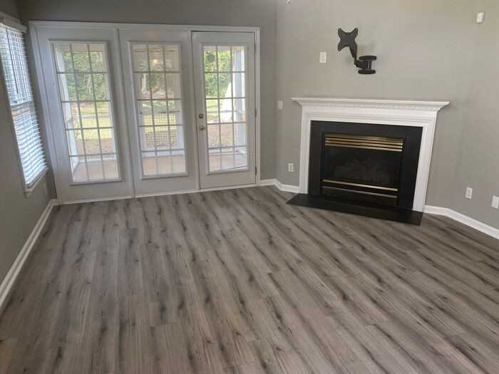 8743 Fox Chase Ln - Photo 5 of 20